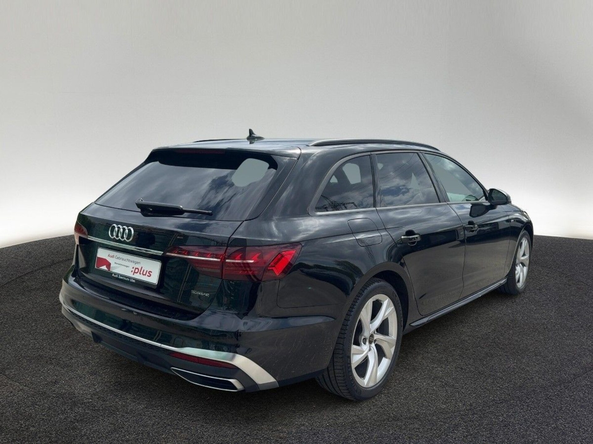 Audi A4 Avant S line