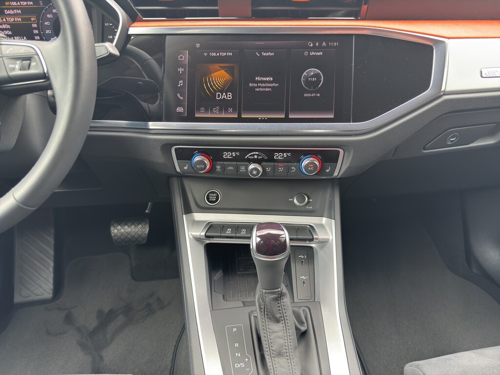 Image about Audi Q3 S line 35 TFSI S tronic