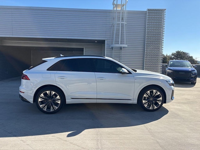 2026 Audi Q8