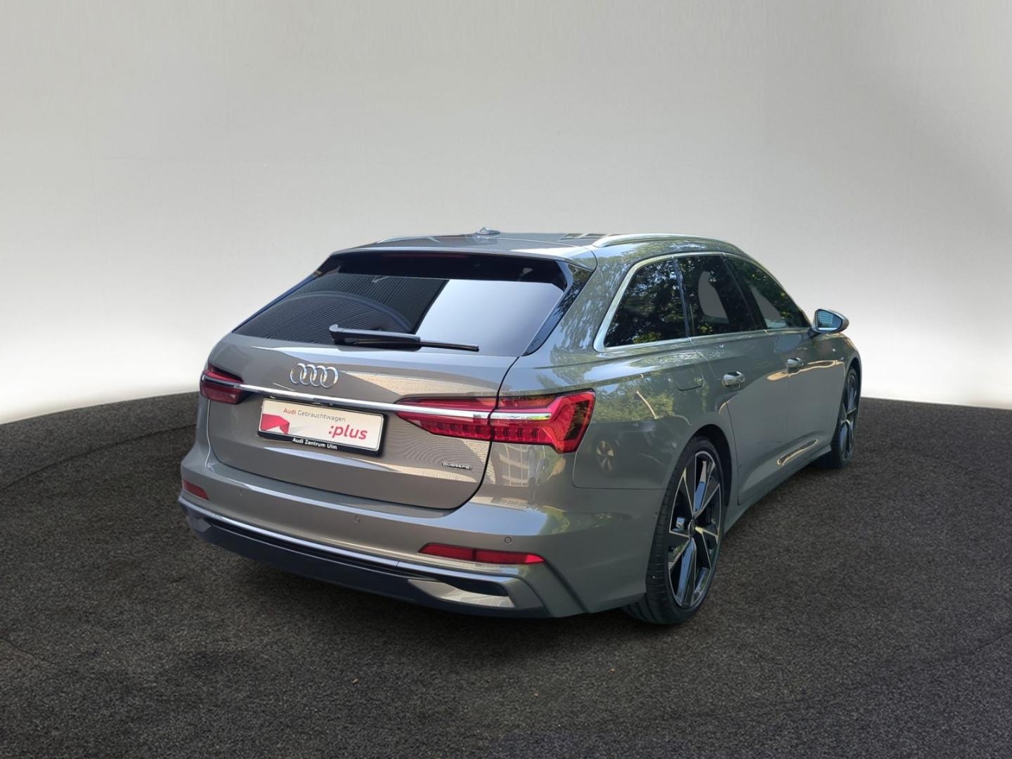 Bild über Audi A6 Avant TFSI e S line 55 TFSI e quattro S tronic - für weitere Informationen kontaktieren Sie den Audi Partner