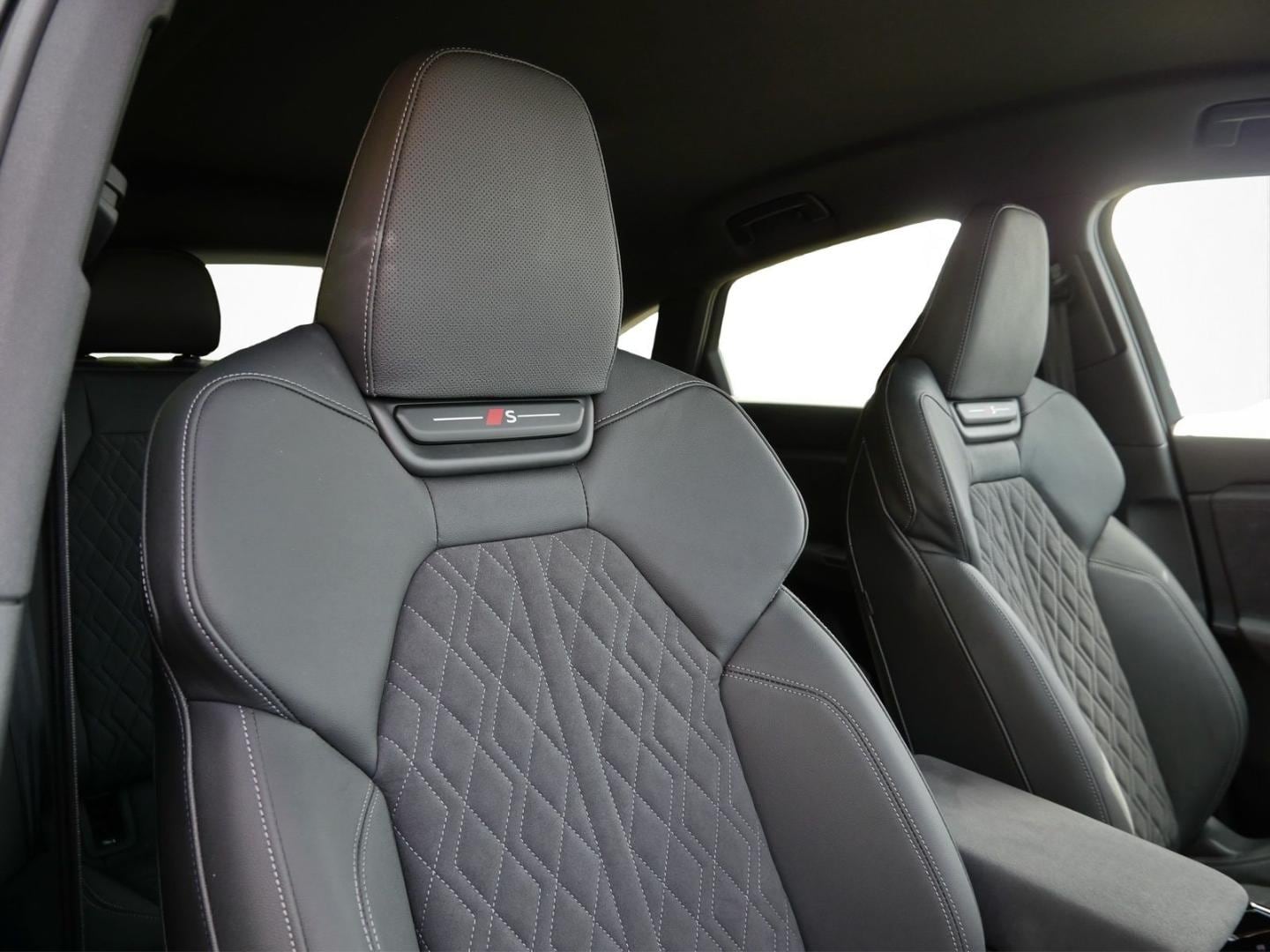 Bild über Audi Q6 Sportback e-tron S line business e-tron quattro 315 kW - für weitere Informationen kontaktieren Sie den Audi Partner