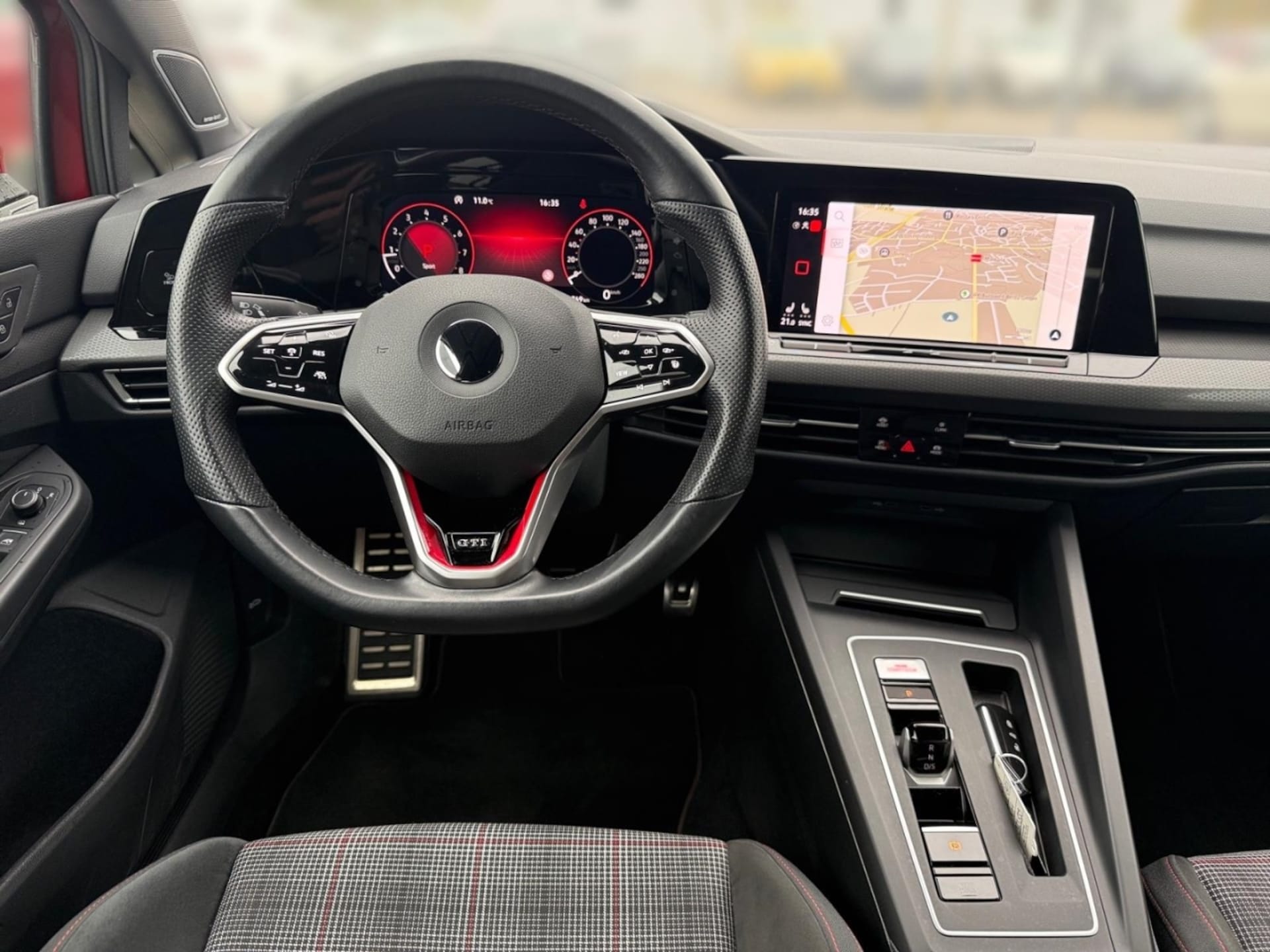 Volkswagen Golf GTI