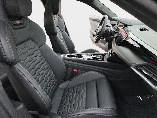 2026 Audi S e-tron GT Prestige - Photo 10