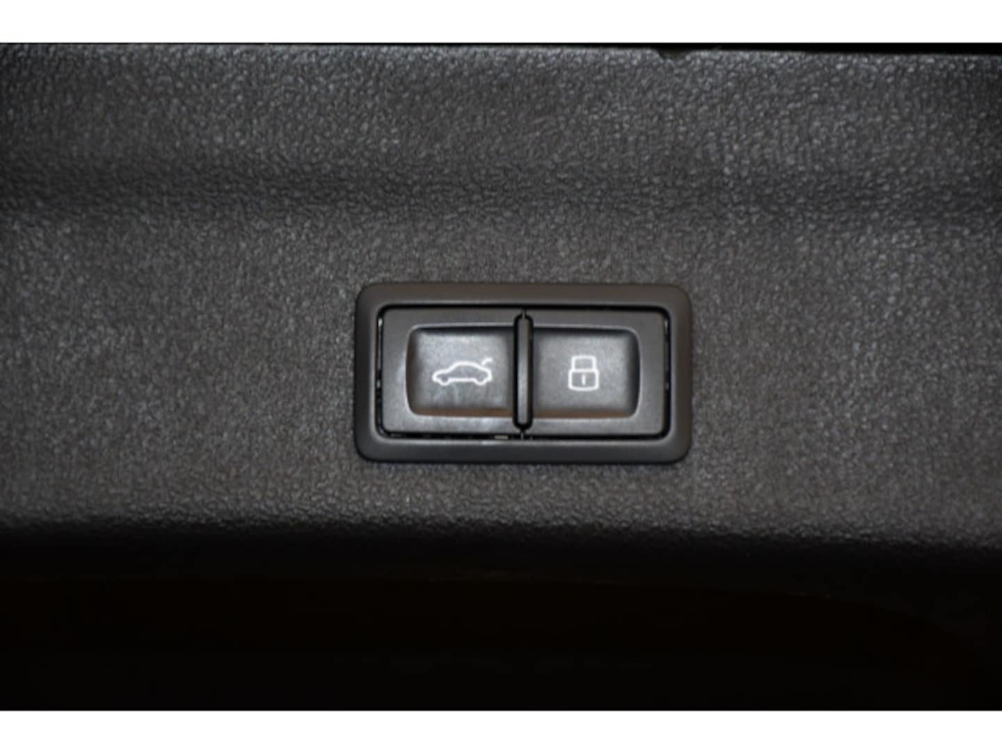 Bild über Audi S6 Avant TDI quattro tiptronic - für weitere Informationen kontaktieren Sie den Audi Partner