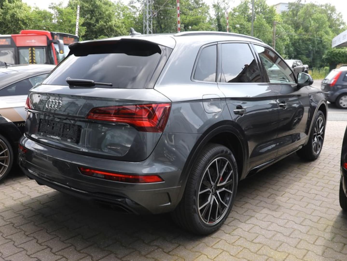 Bild über Audi Q5 40 TDI quattro S tronic - für weitere Informationen kontaktieren Sie den Audi Partner