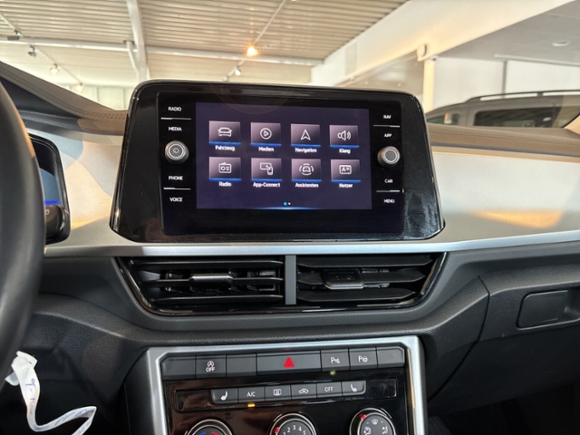 Volkswagen T-Roc Life