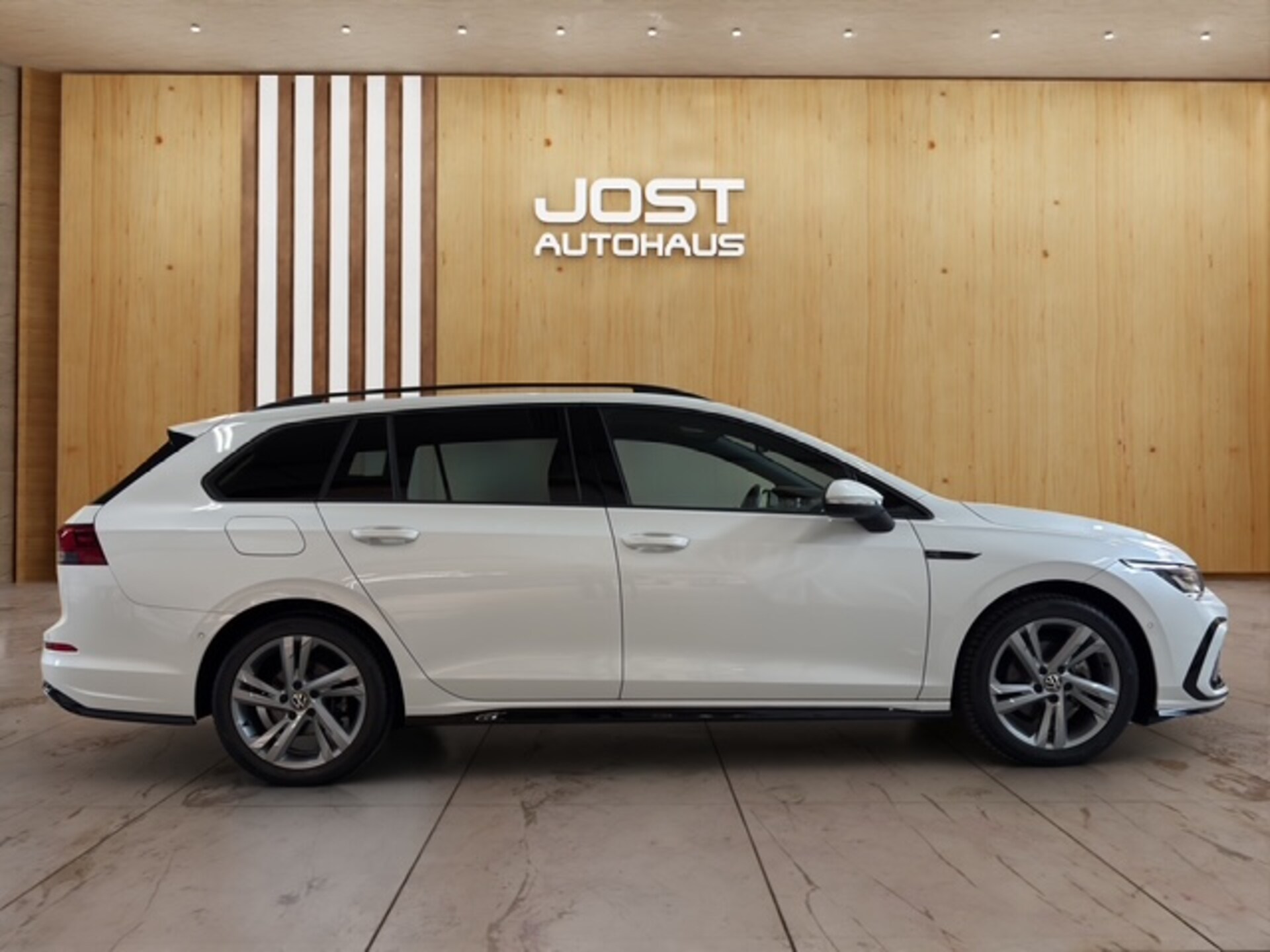 Volkswagen Golf Variant R-Line