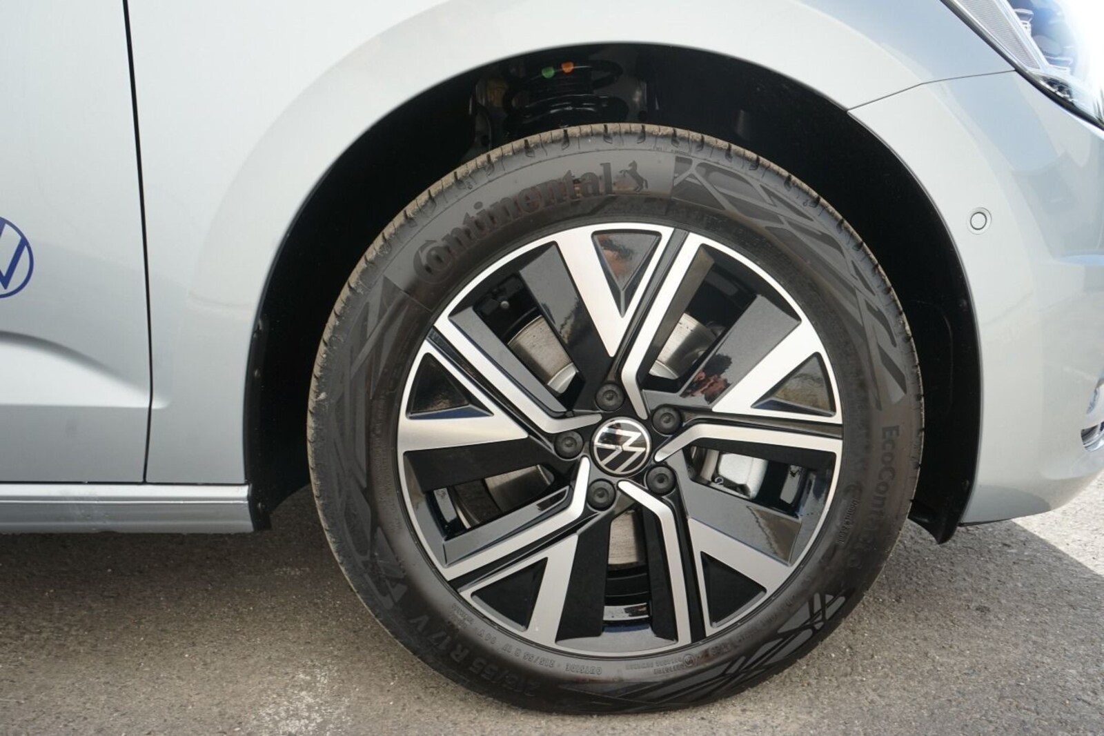 Volkswagen Touran – Bild 6