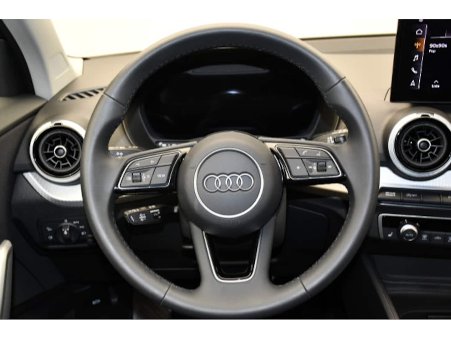 Bild über Audi Q2 S line 35 TFSI S tronic - für weitere Informationen kontaktieren Sie den Audi Partner