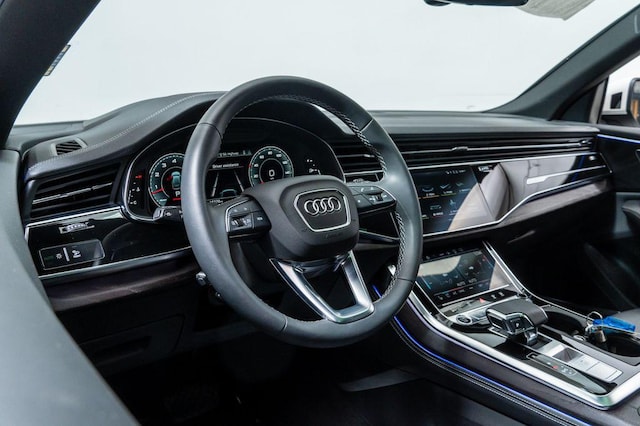 2023 Audi Q8