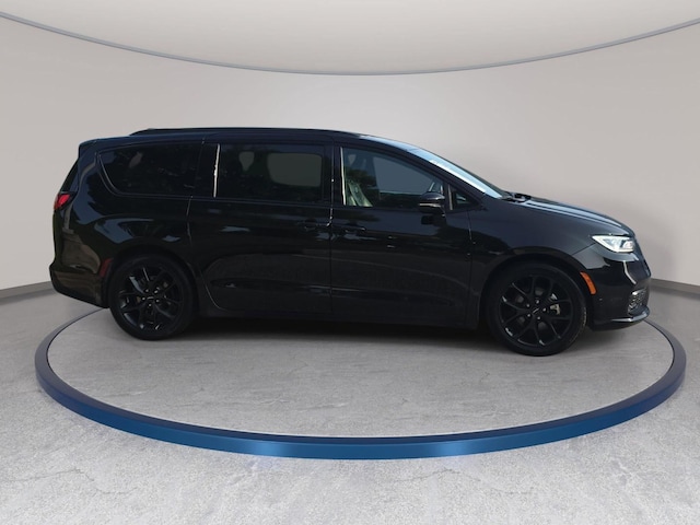 2025 Chrysler Pacifica