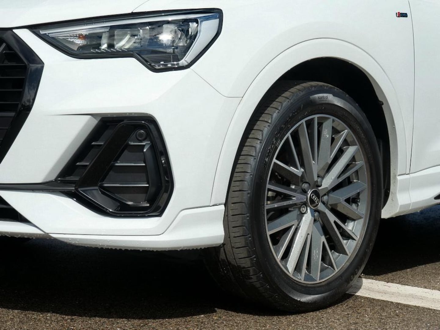Bild über Audi Q3 S line 35 TFSI S tronic - für weitere Informationen kontaktieren Sie den Audi Partner
