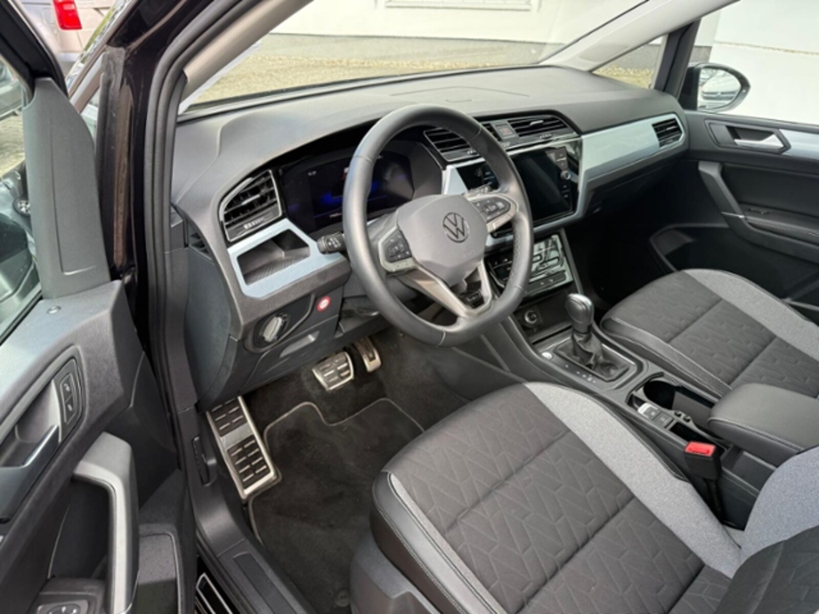 Volkswagen Touran – Bild 7