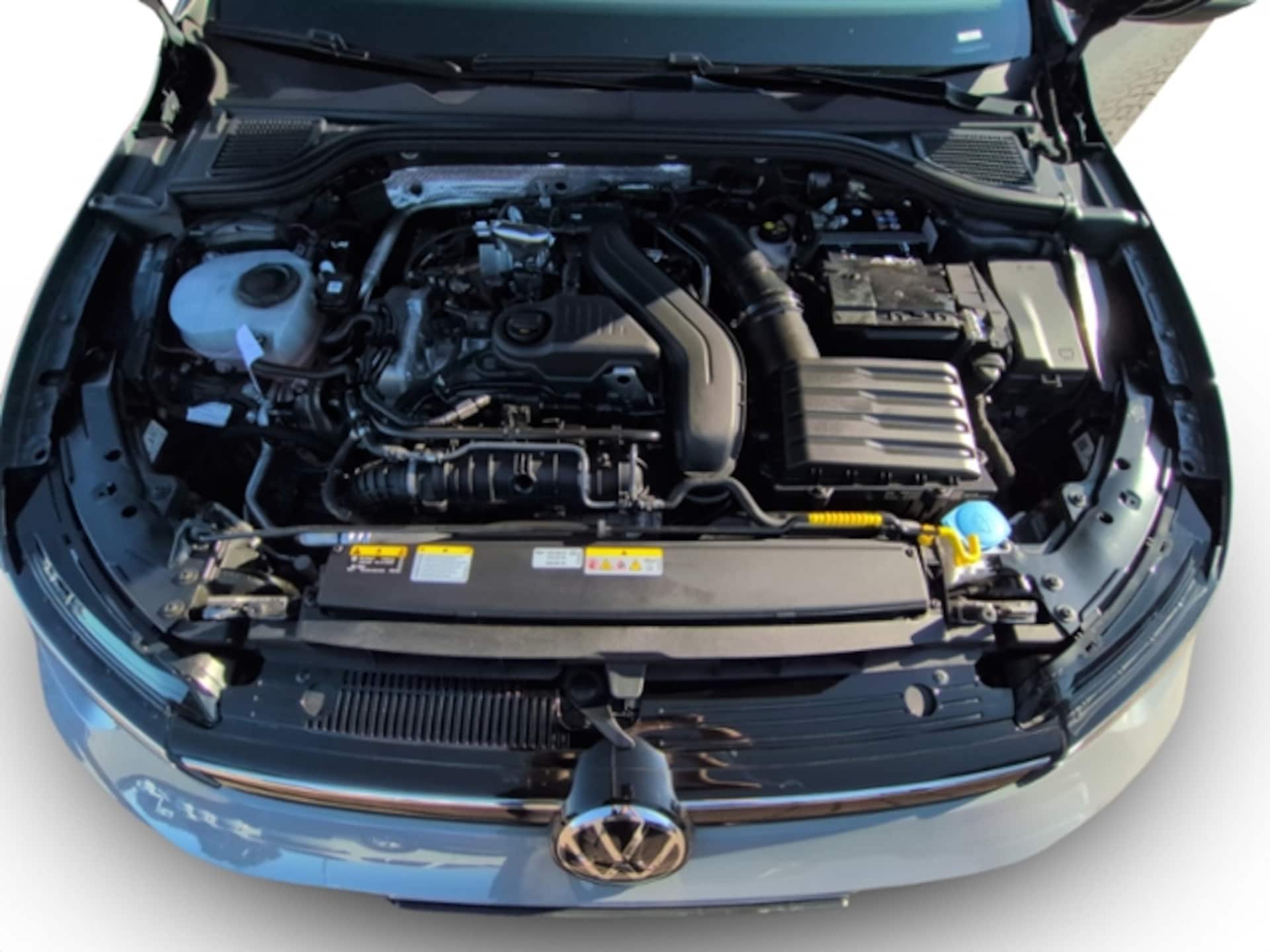 Volkswagen Golf Life