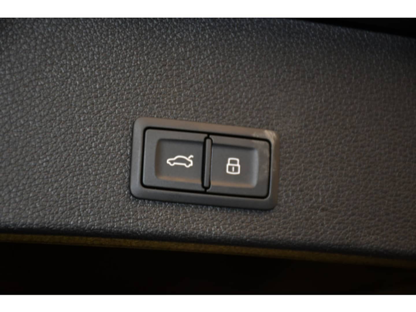 Bild über Audi Q2 S line 35 TFSI S tronic - für weitere Informationen kontaktieren Sie den Audi Partner