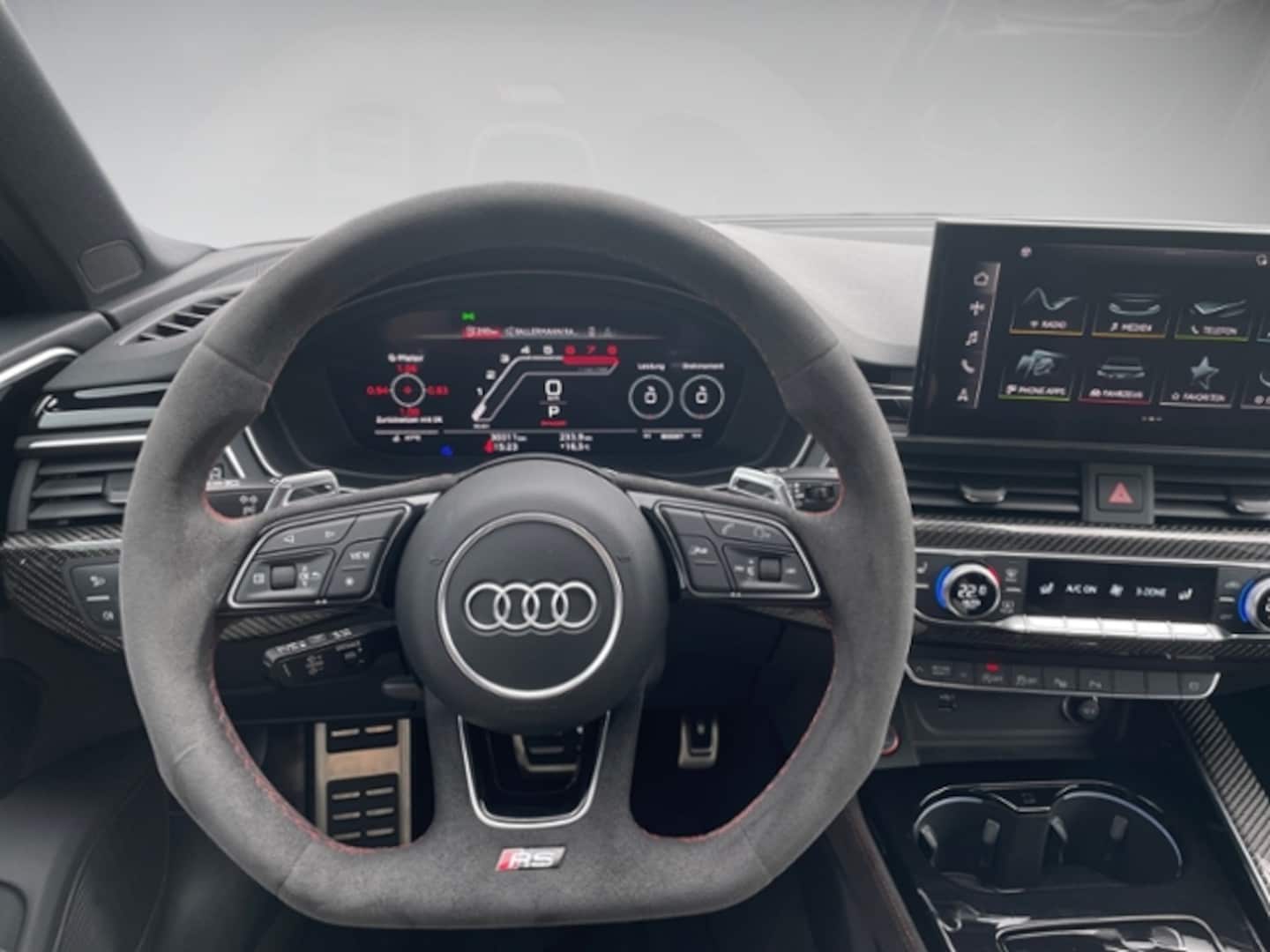 Bild über Audi RS 4 Avant TFSI quattro tiptronic - für weitere Informationen kontaktieren Sie den Audi Partner