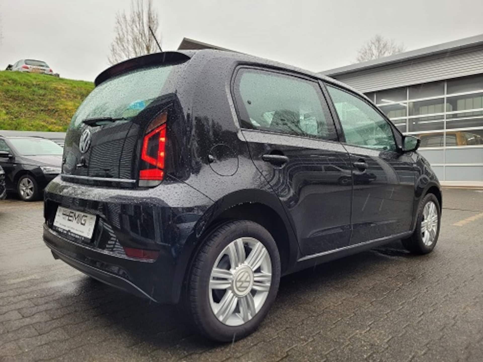 Volkswagen up! high up!