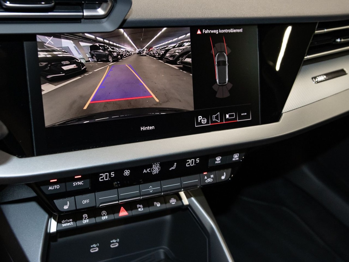 Bild über Audi A3 Sportback 30 TDI Schaltgetriebe - für weitere Informationen kontaktieren Sie den Audi Partner