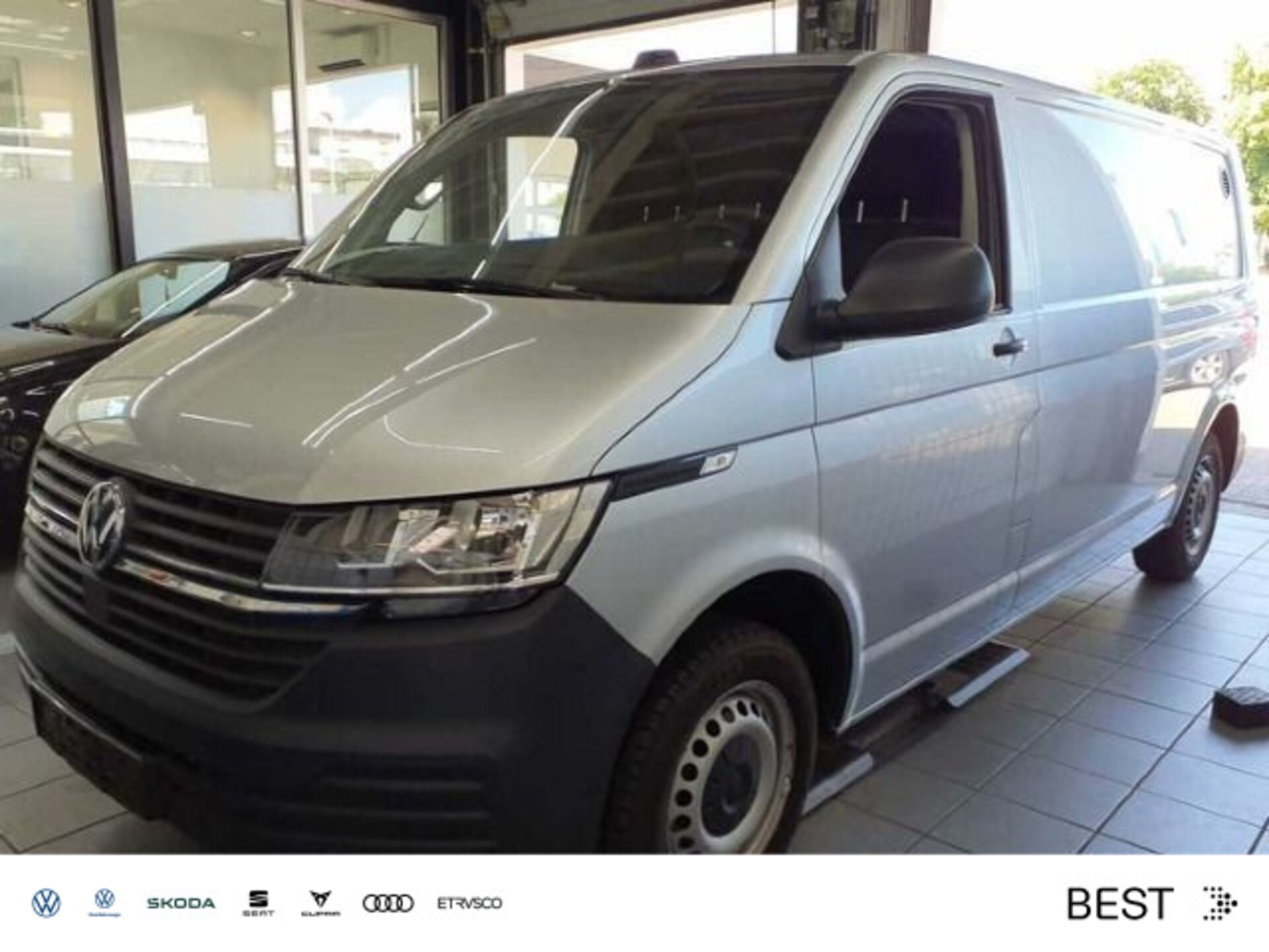 Volkswagen T6.1 Transporter Kasten langer Radstand