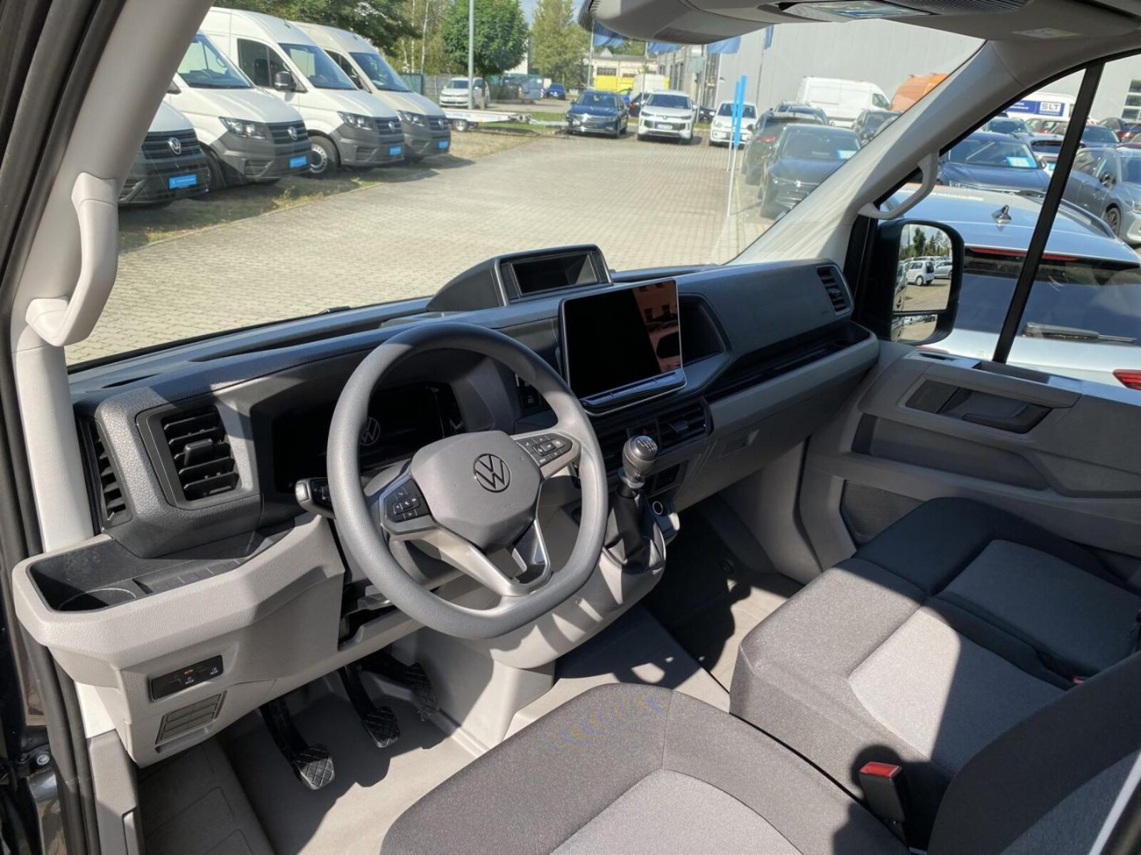 Volkswagen Crafter Kasten mittlerer Radstand – Bild 5