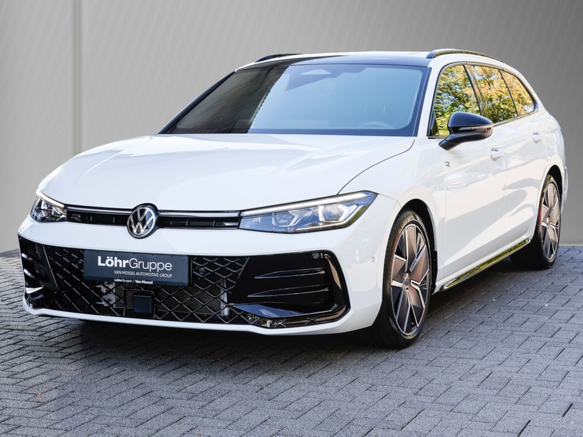 Volkswagen Passat — Volkswagen Passat Passat Variant 2.0 TDI DSG 4M R-Line Signature ...