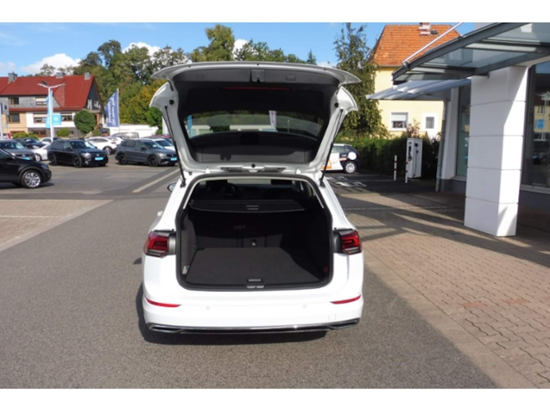 Volkswagen Golf Variant Style