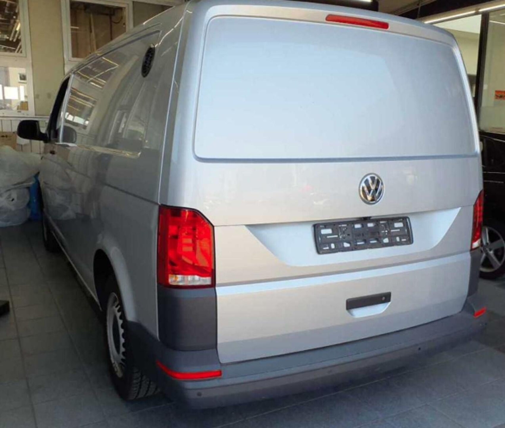 Volkswagen T6.1 Transporter Kasten langer Radstand