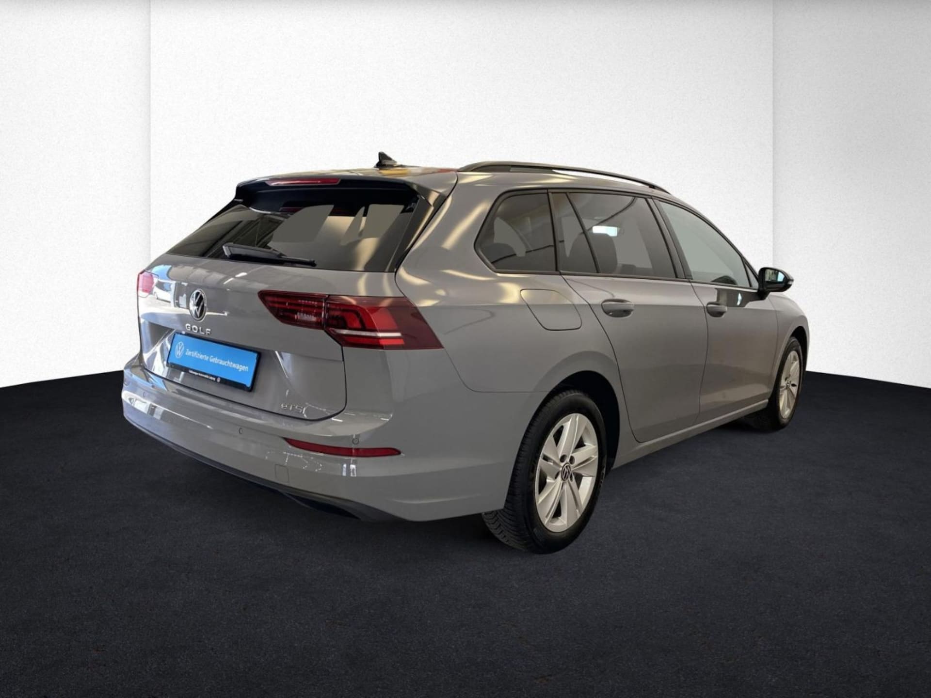 Volkswagen Golf Variant Life