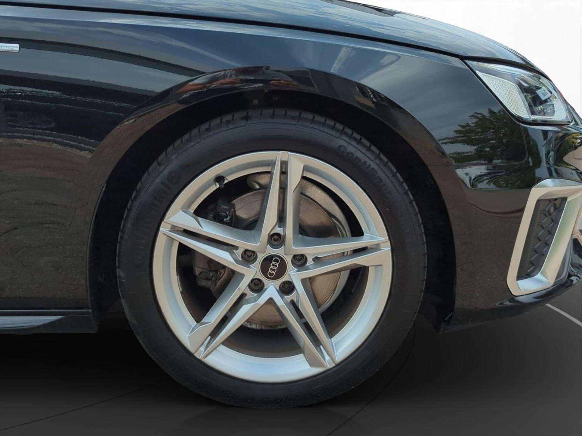 Audi A4 Avant S line
