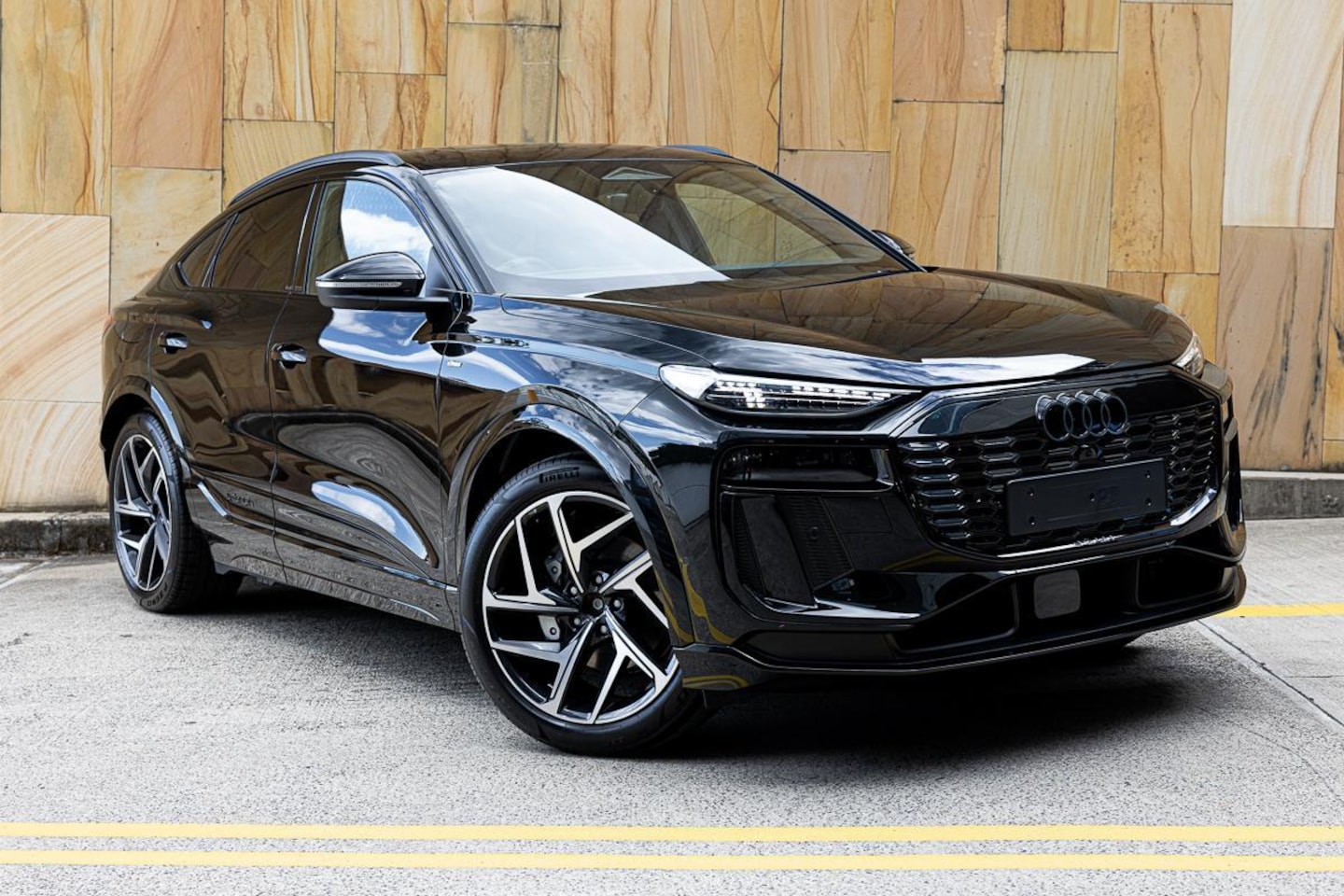 Image about Audi Q6 Sportback e-tron e-tron quattro