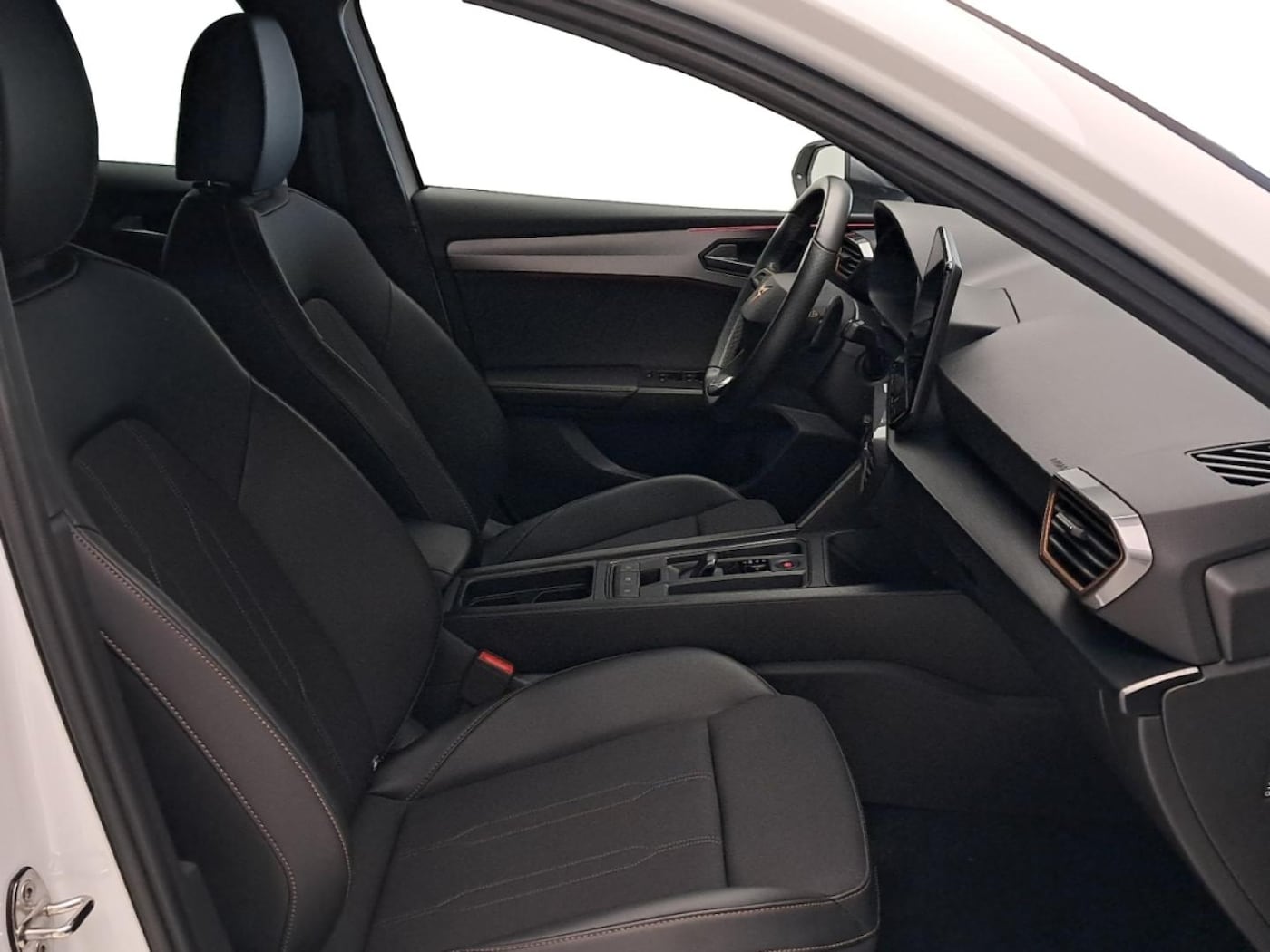 CUPRA Leon León 1.5 eTSI DSG 110 kW (150 CV) — photo 5