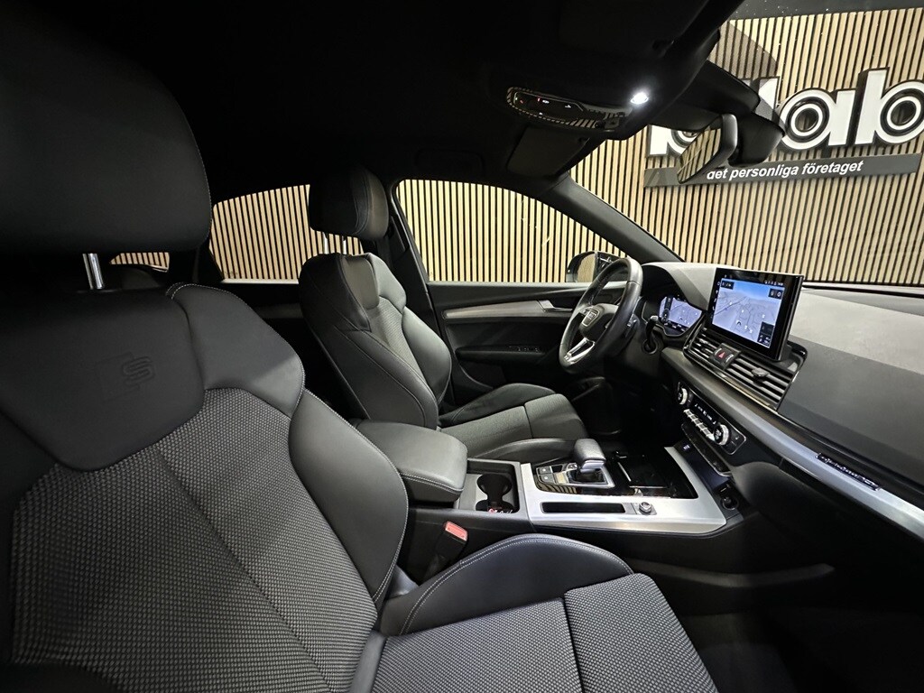 Bild som visar&nbsp;Audi Q5 Sportback TFSI e&nbsp;Q5 Sportback 55 TFSI e quattro S line 367 hk S tronic - för mer information kontakta din Audi Partner
