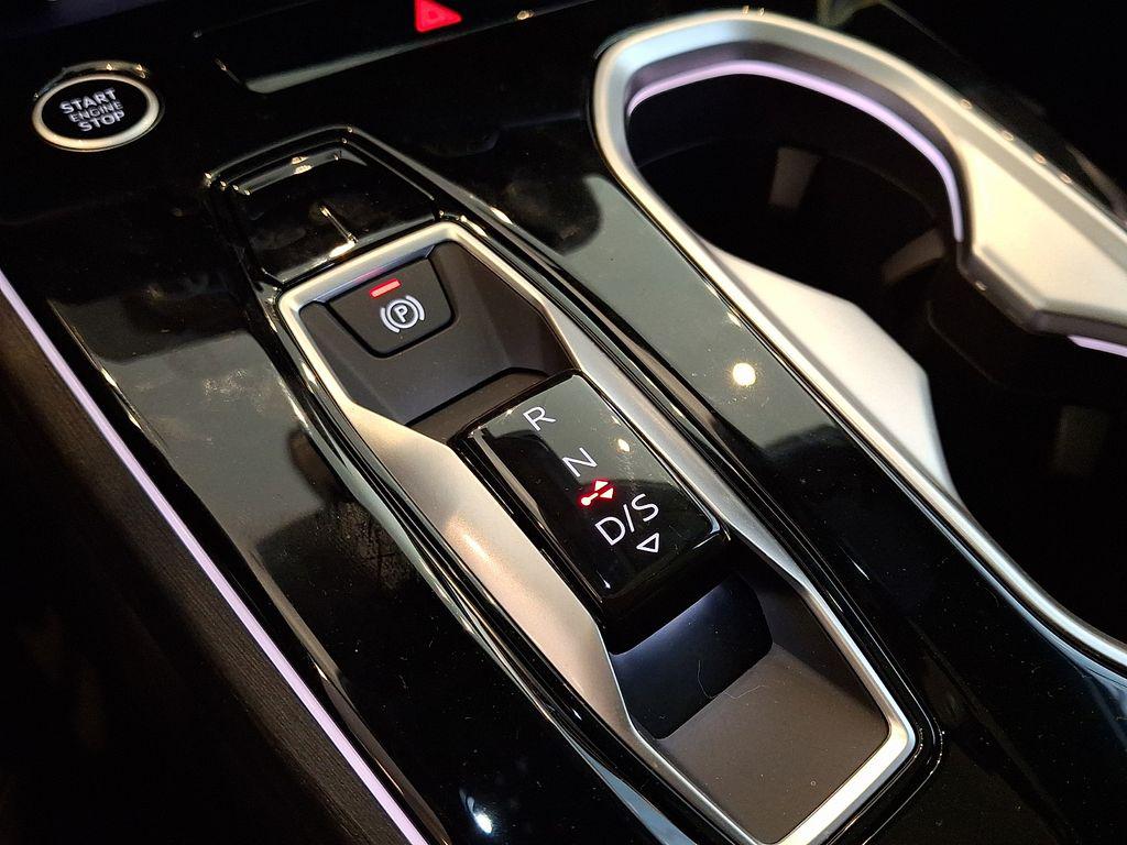 2026 Audi A6 Premium Plus - Photo 12