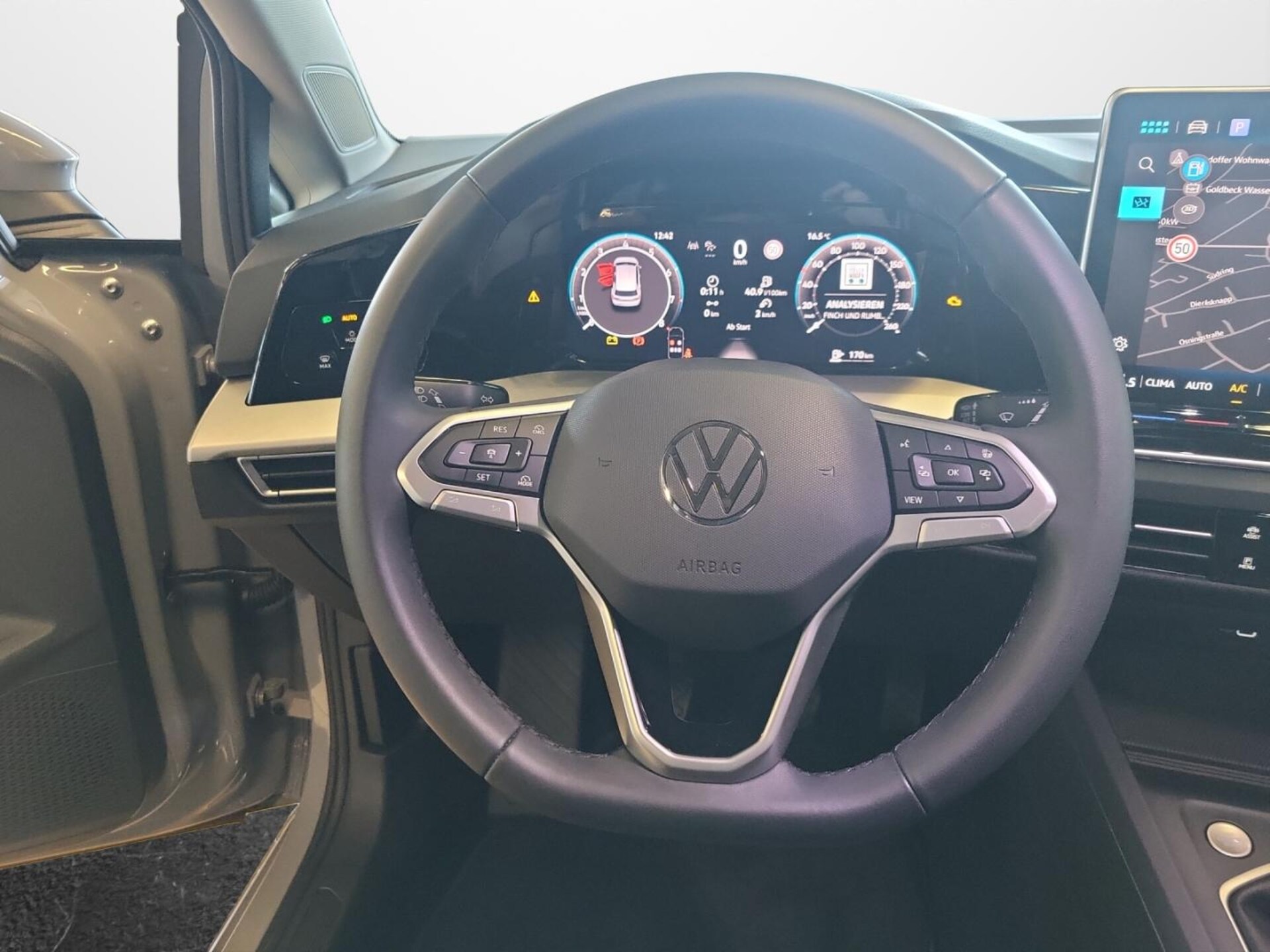 Volkswagen Golf Life