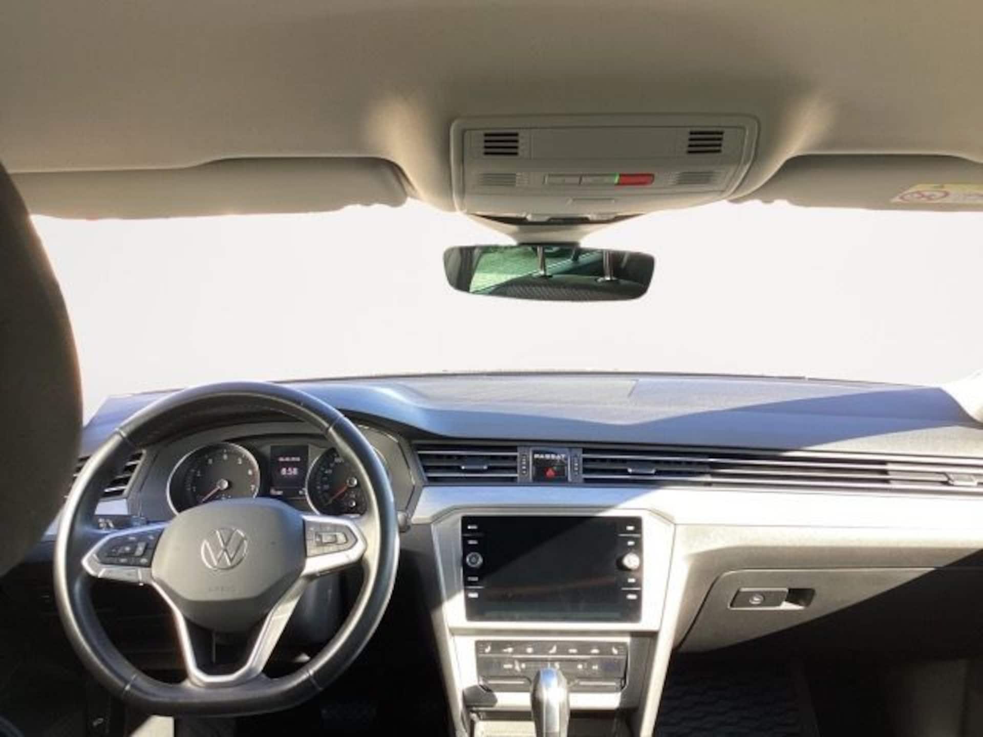 Volkswagen Passat Variant Basis-Modell