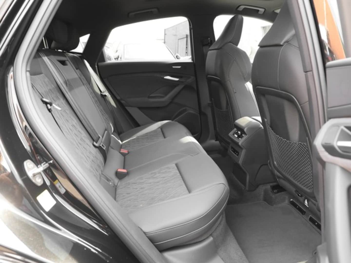 Bild über Audi Q6 Sportback e-tron S line business e-tron quattro 315 kW - für weitere Informationen kontaktieren Sie den Audi Partner