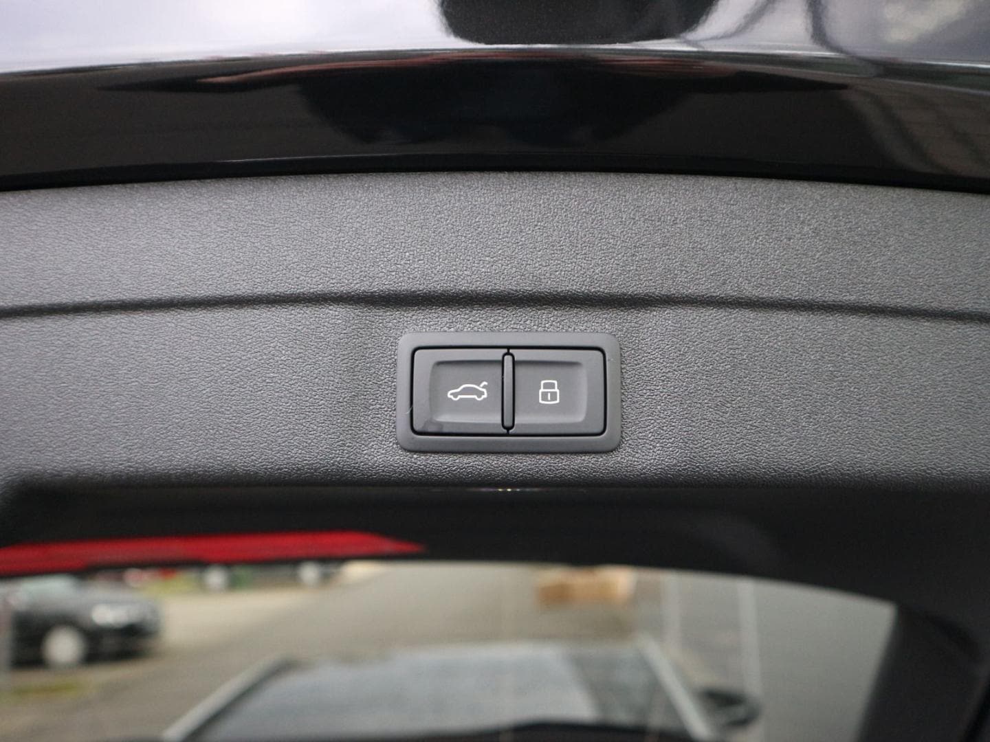 Bild über Audi A5 Avant TDI 150 kW S tronic - für weitere Informationen kontaktieren Sie den Audi Partner