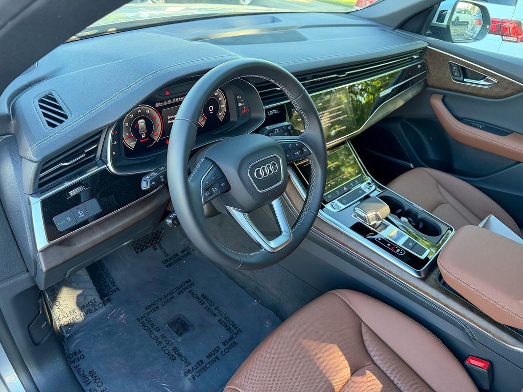 2025 Audi Q8 Premium Plus - Photo 13