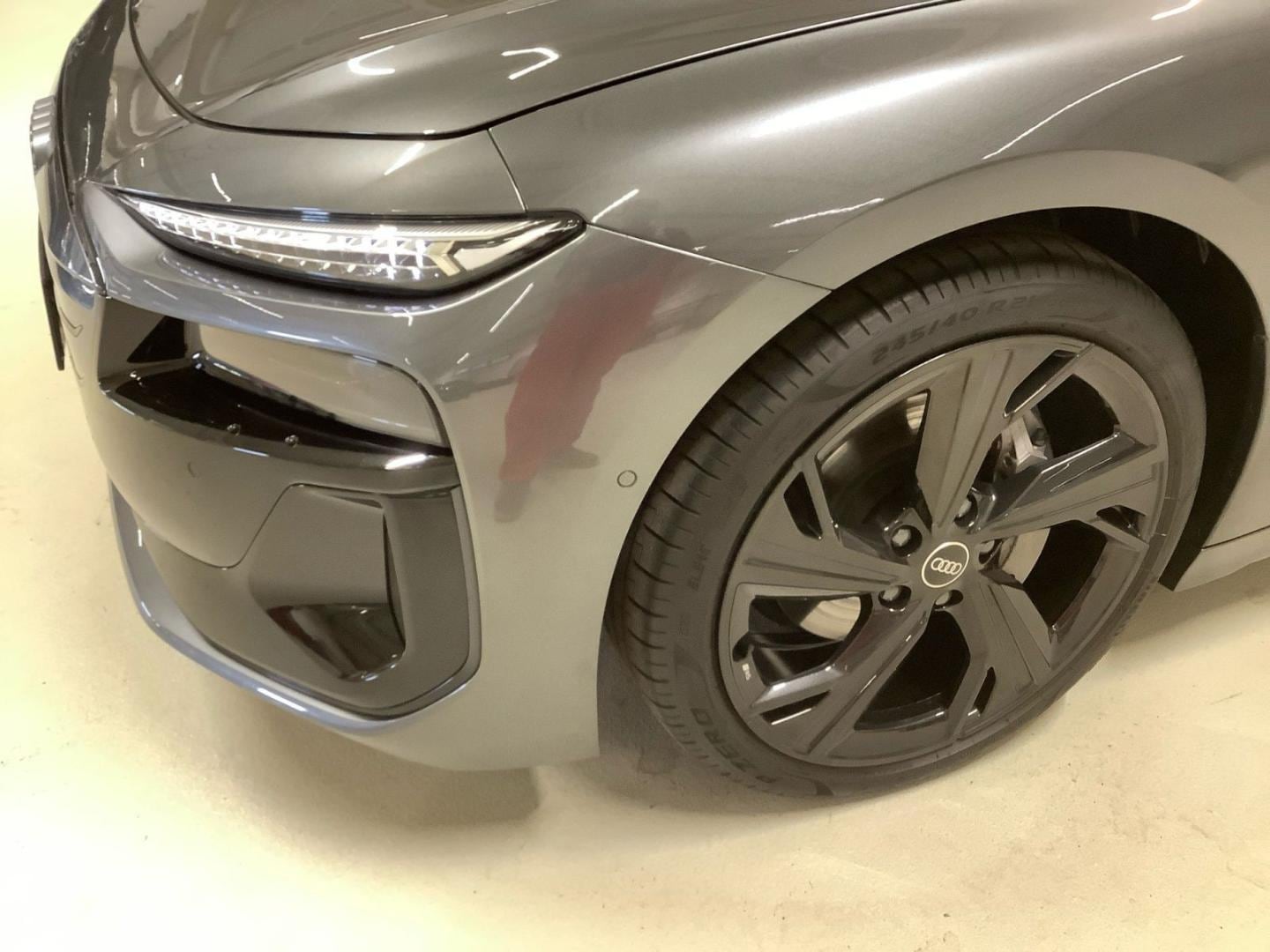 Bild über Audi A6 Avant e-tron e-tron performance - für weitere Informationen kontaktieren Sie den Audi Partner