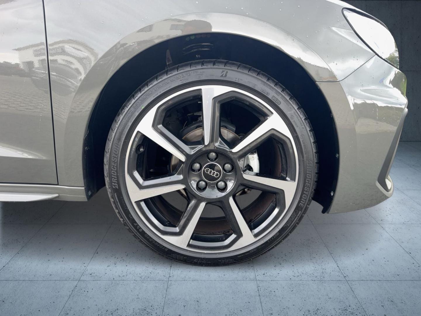 Bild über Audi A1 Sportback S line 25 TFSI S tronic - für weitere Informationen kontaktieren Sie den Audi Partner