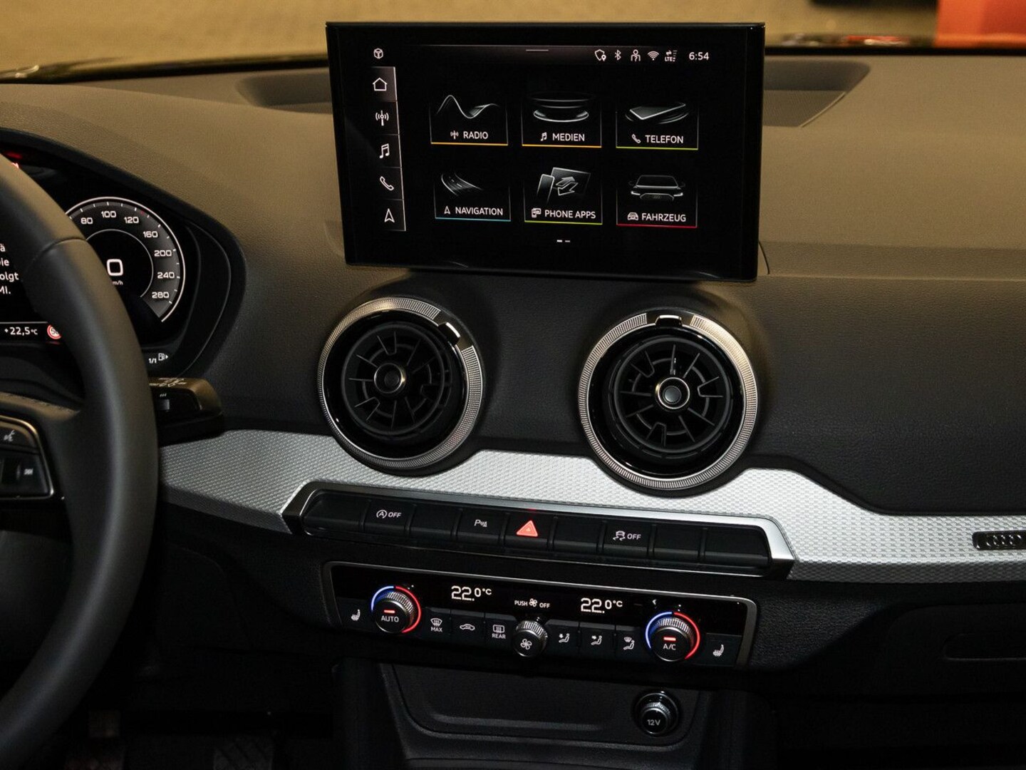 Bild über Audi Q2 30 TFSI Schaltgetriebe - für weitere Informationen kontaktieren Sie den Audi Partner