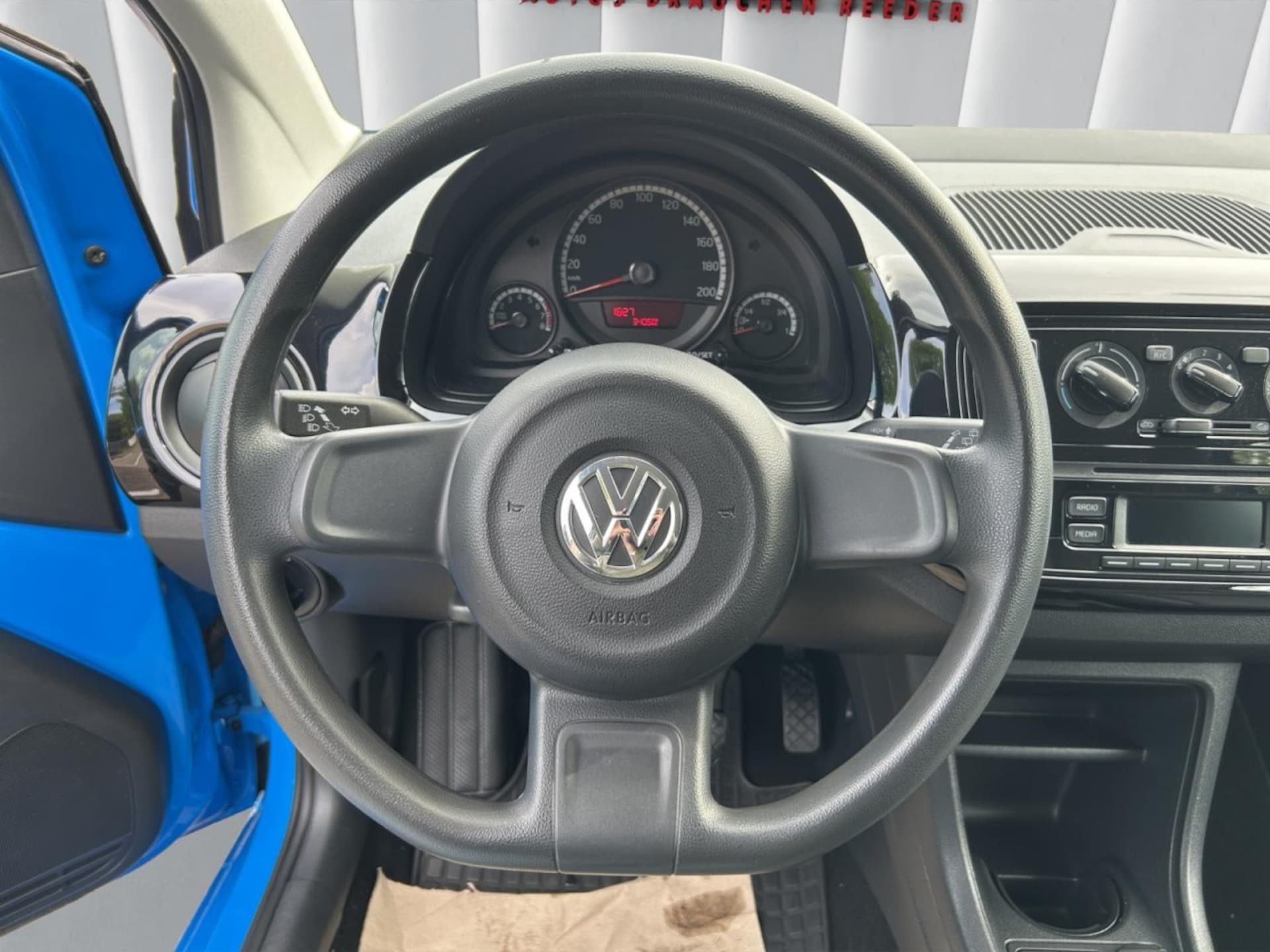 Volkswagen up! move up!