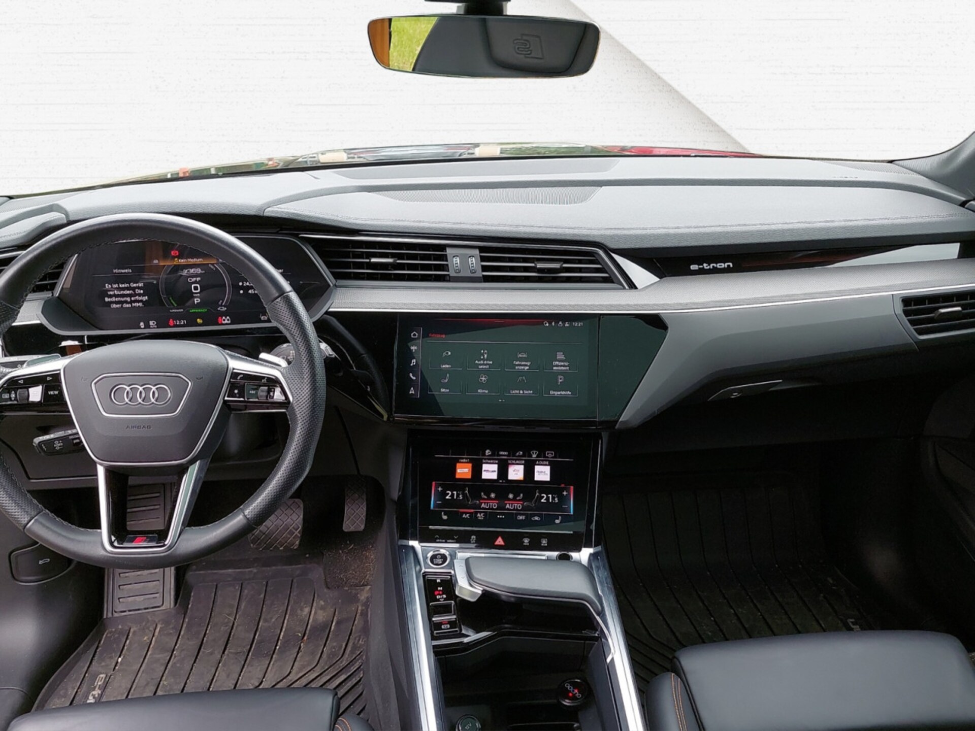 Audi e-tron S line