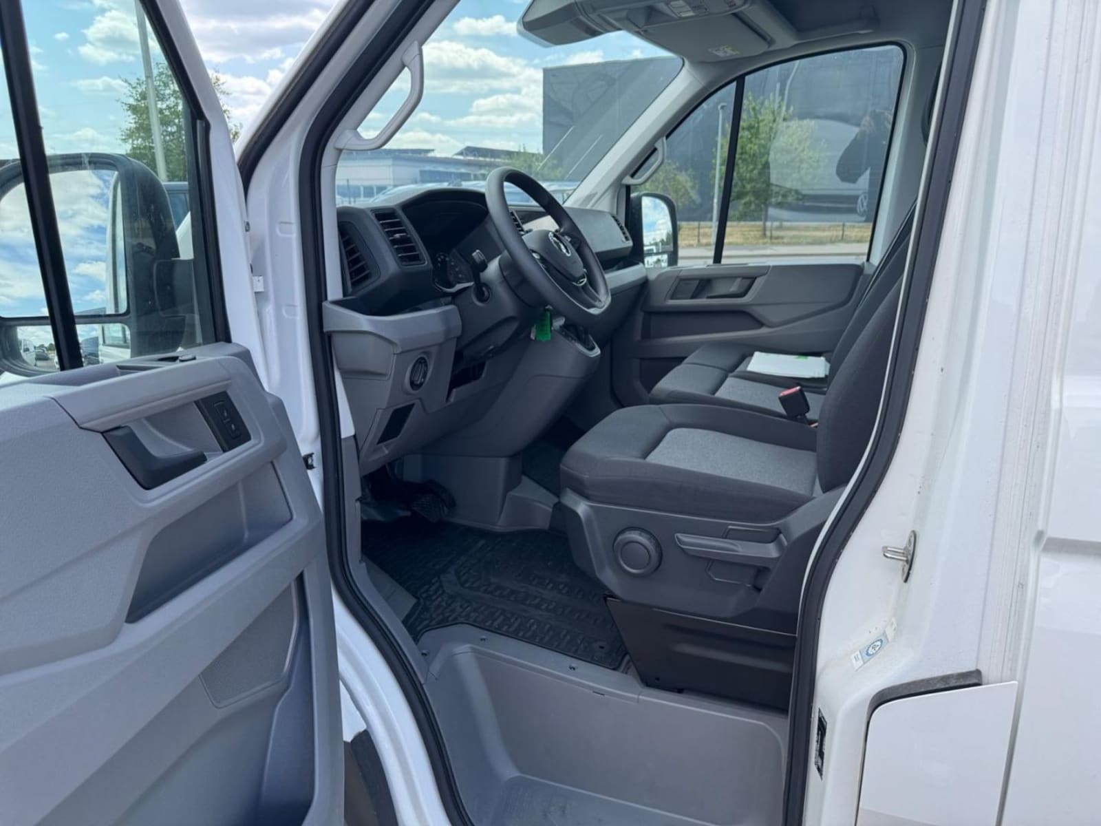 Volkswagen Crafter Kasten langer Radstand – Bild 6
