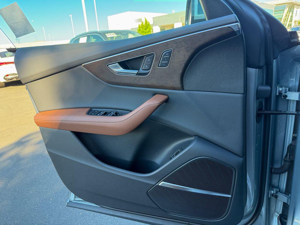 2025 Audi Q8 Premium Plus - Photo 15