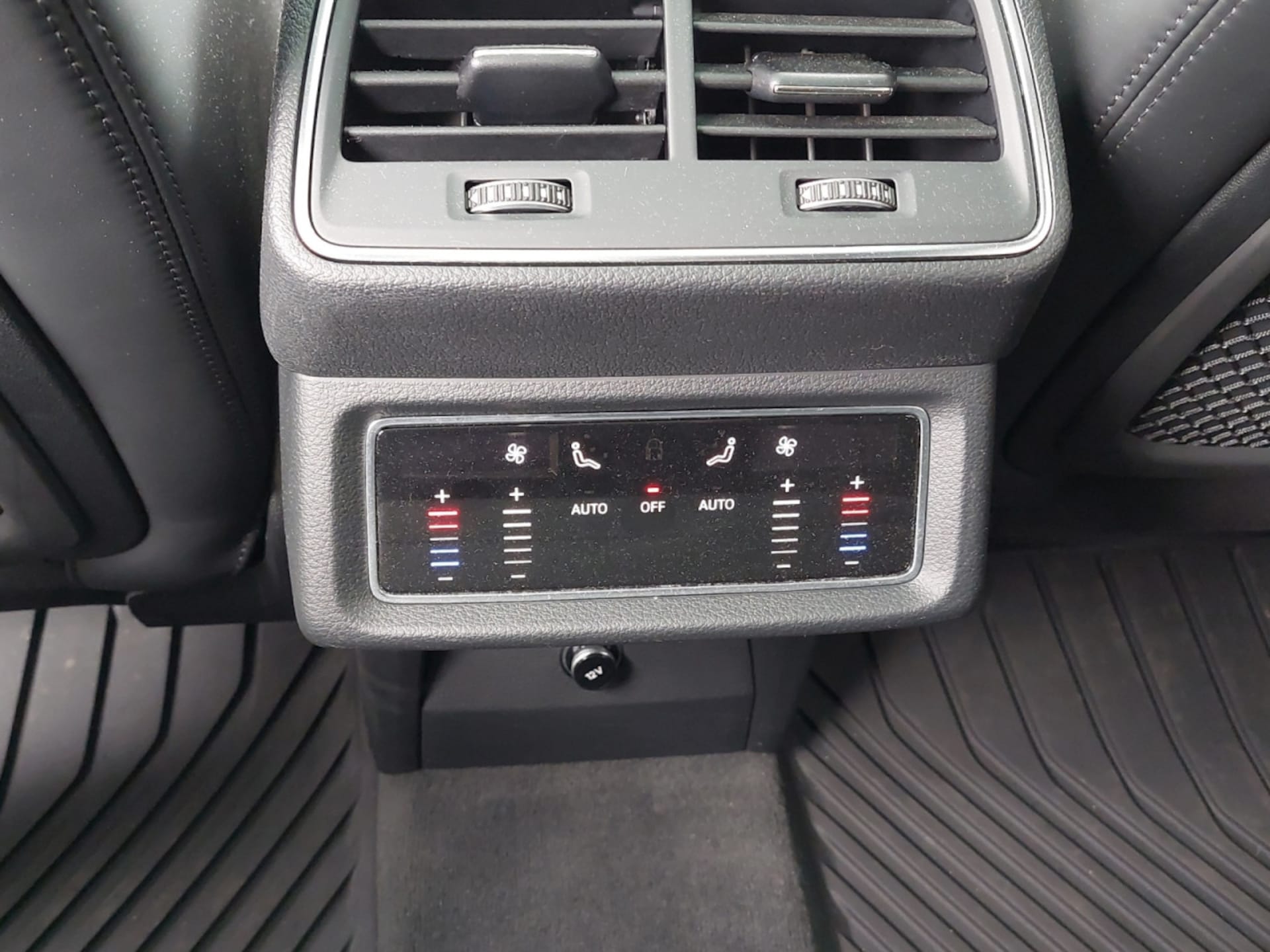 Audi e-tron S line