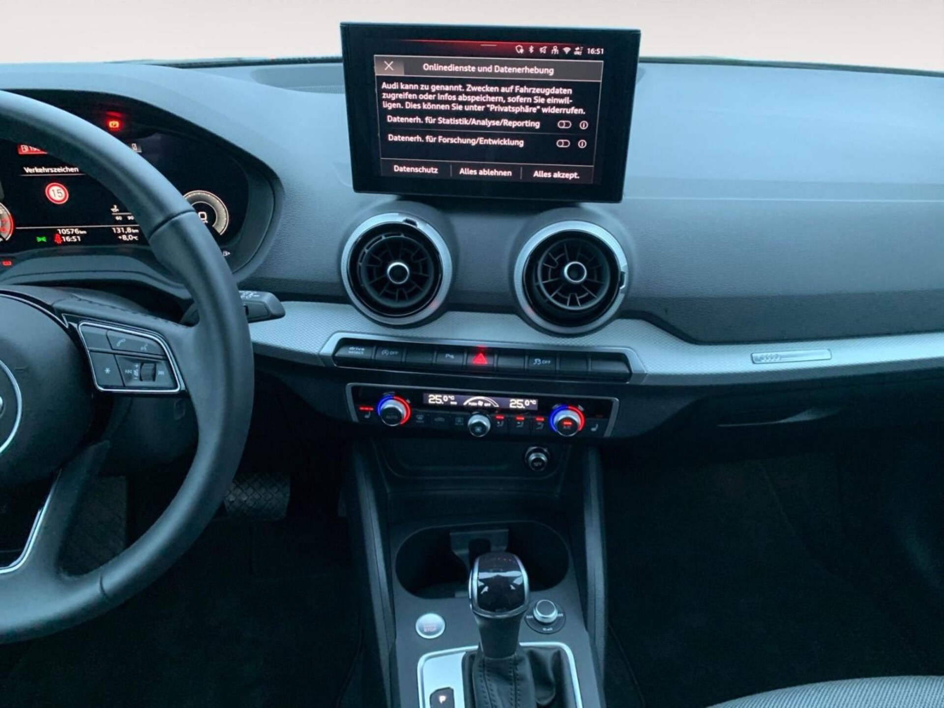 Audi Q2 S line
