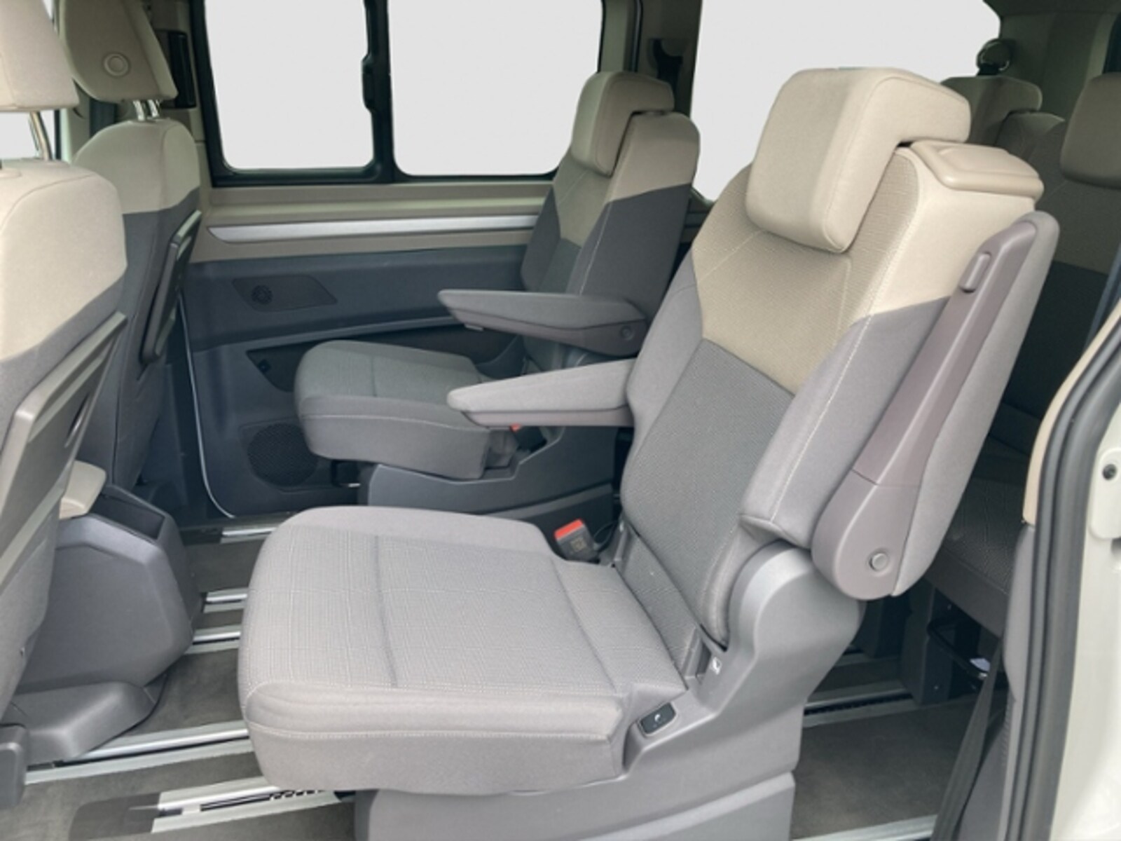 Volkswagen Multivan Langversion – Bild 17
