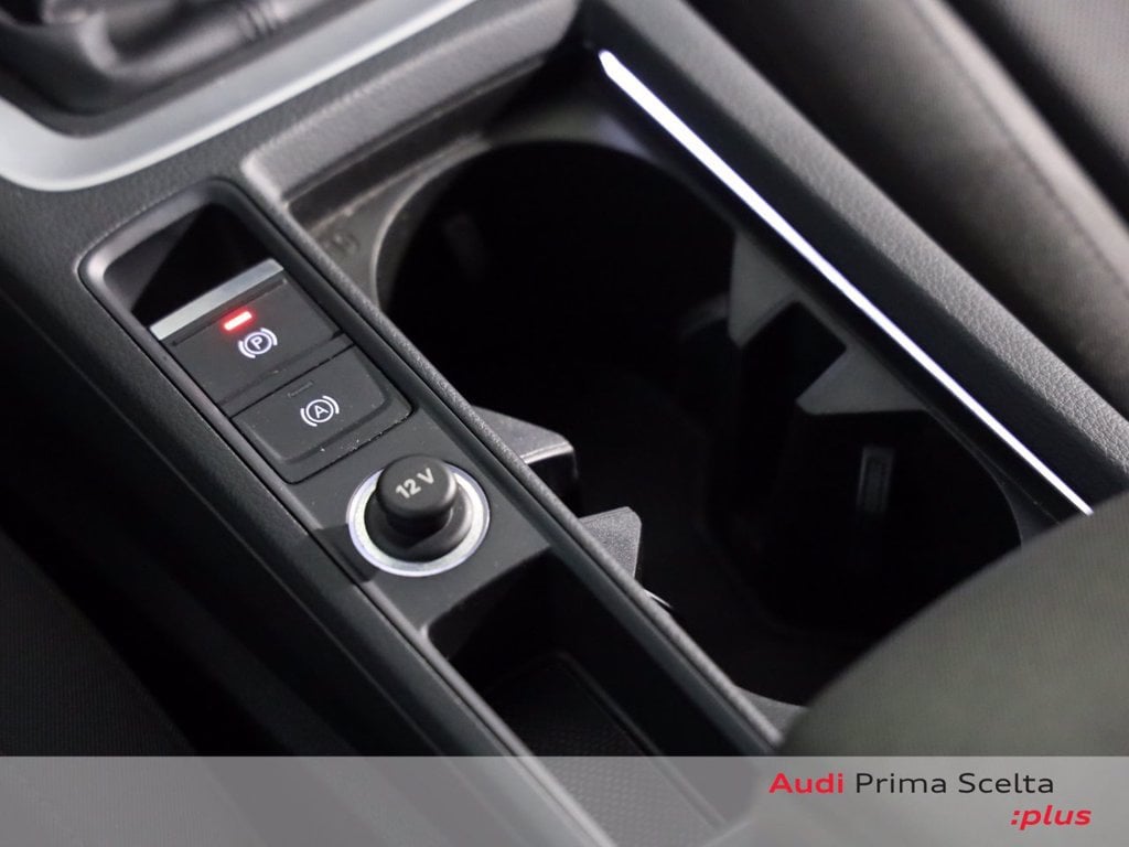 Immagine di Audi Q3 Business Advanced 35 TDI quattro 110 kW (150 PS) 6-marce - Vista: for more details contact your dealer