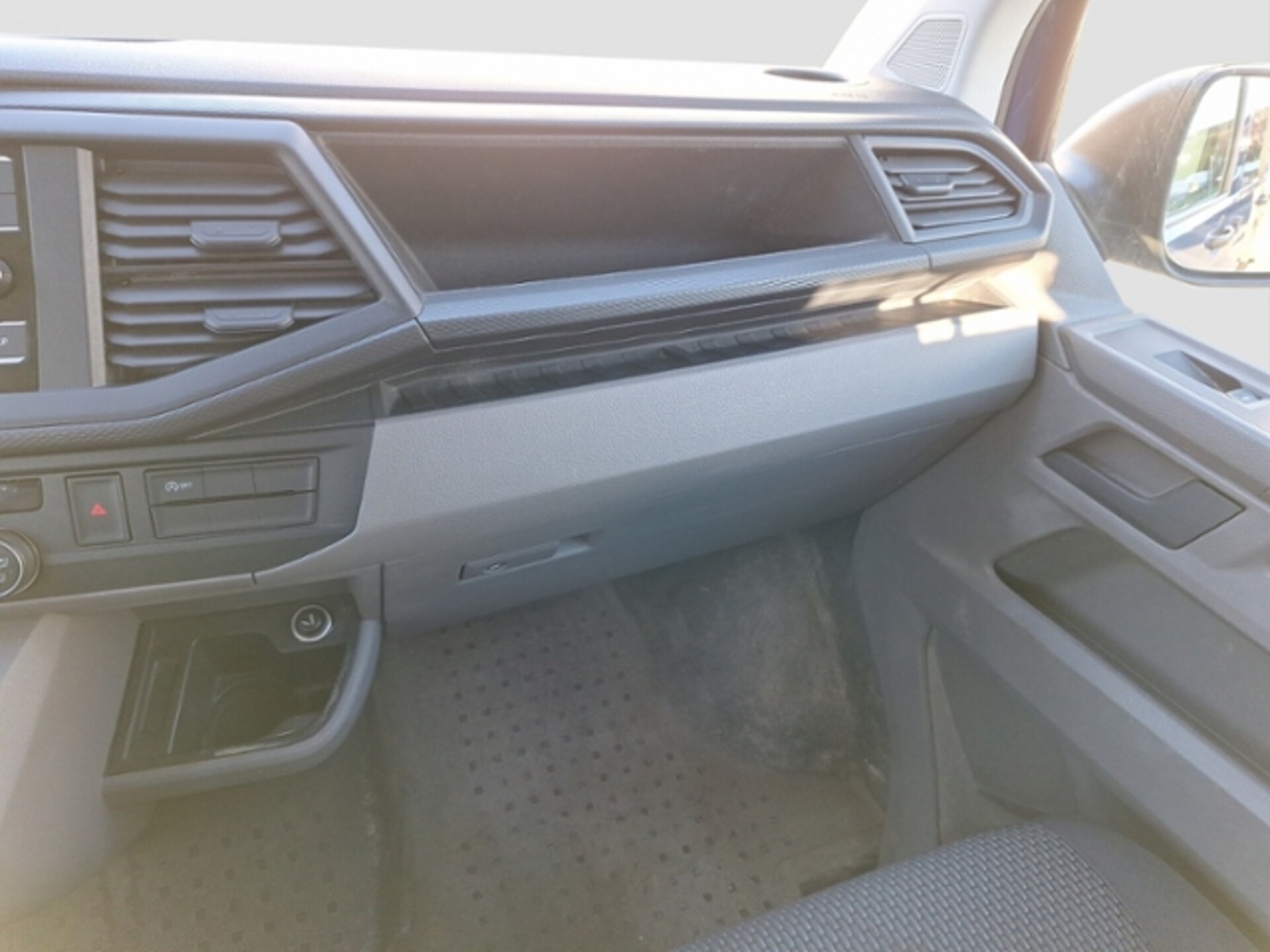 Volkswagen T6.1 Transporter Pritschenwagen Doppelkabine
